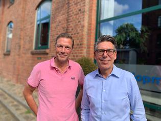 Oliver Khler und Michael Schaberg kaufen ihr Unternehmen aus der Klingel-Gruppe heraus (Bild: e-velopment GmbH)