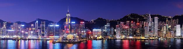 Aus Chinas oder Hongkongs Hafen lassen sich Warensendungen oftmals billiger nach Deutschland versenden als Inlands - das hinterlsst Spuren im Handel. (Bild: skeeze / pixabay.com)